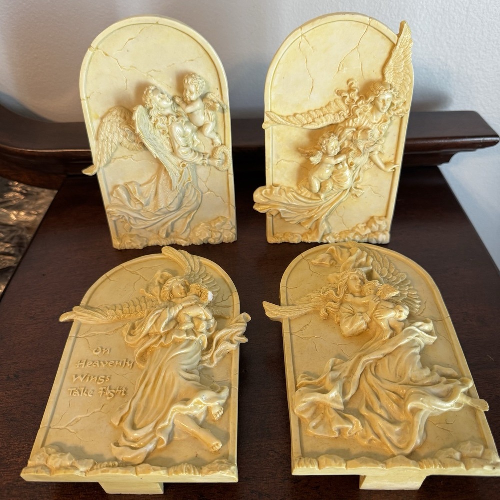 4 - 3D - Romans, Inc. Roselle, Ill -  Plaster 3D Angels Wall Hang table VNTG Set